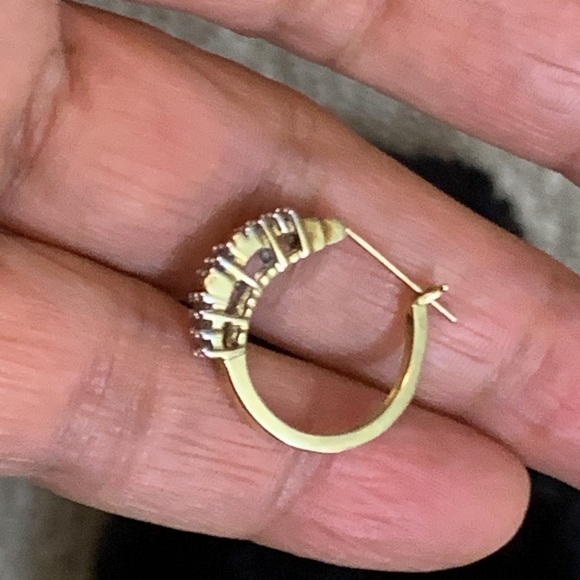 10k diamonds single Earrings. Firm - Picture 8 of 17